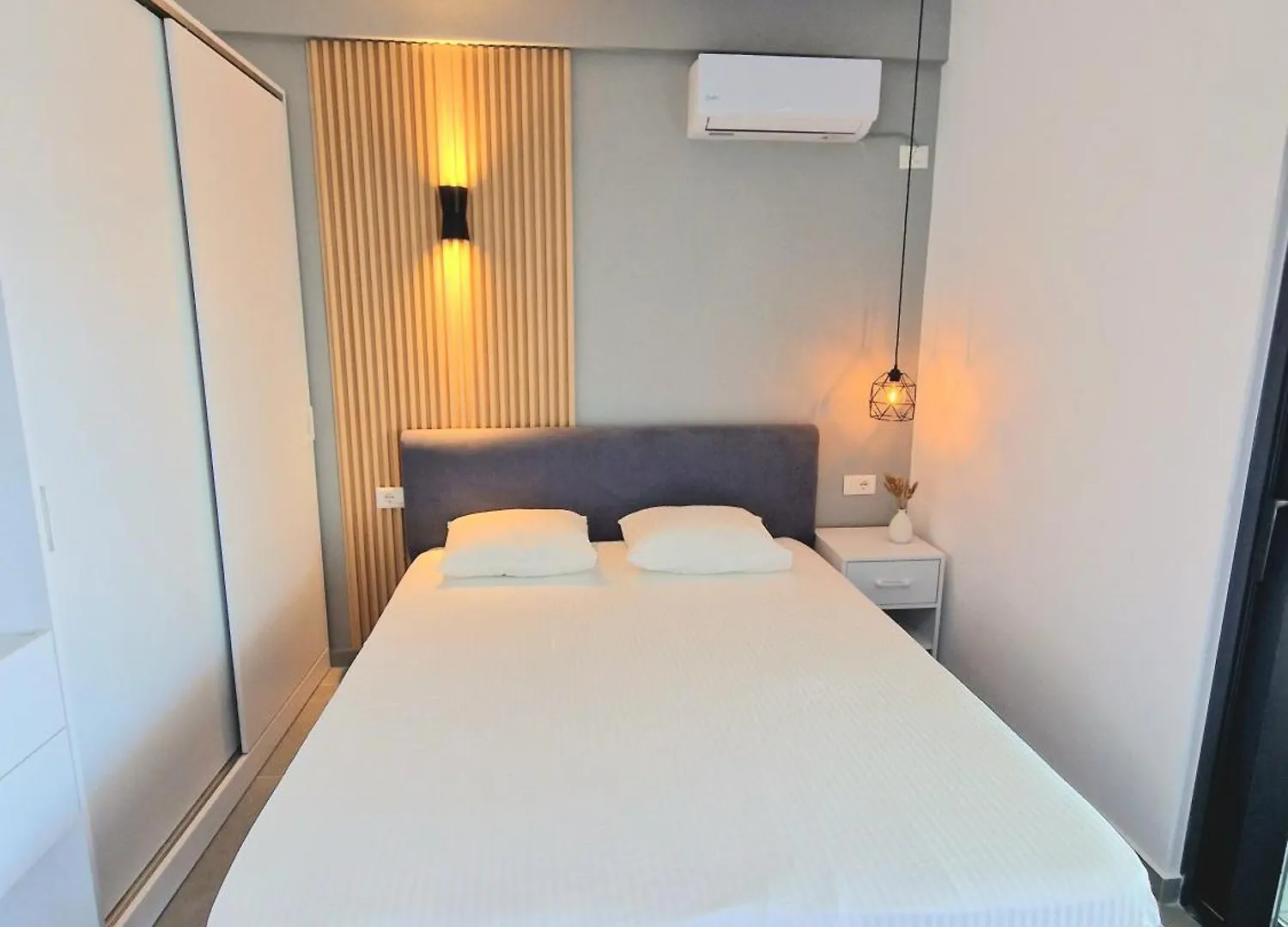 New Beachfront Apartment Pirali In Saranda City